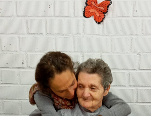 Foto Ganadora Concurso de Fotografía AFACAYLE 2025 – “La Experiencia de Ser Voluntari@ Alzheimer”
